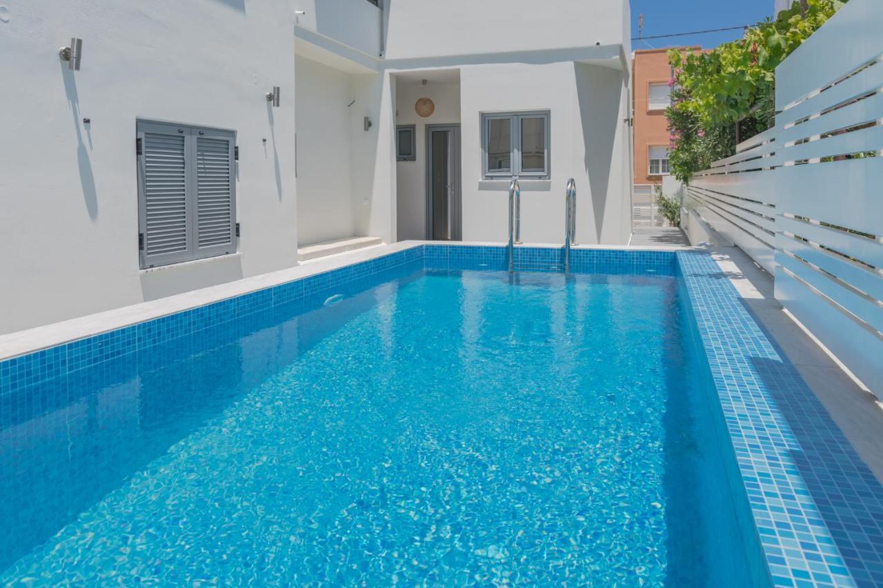 קלמאקי Rotunda Suites מראה חיצוני תמונה
