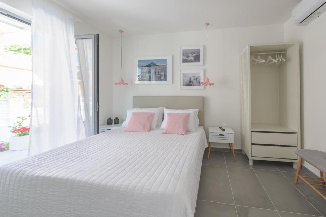 קלמאקי Rotunda Suites מראה חיצוני תמונה
